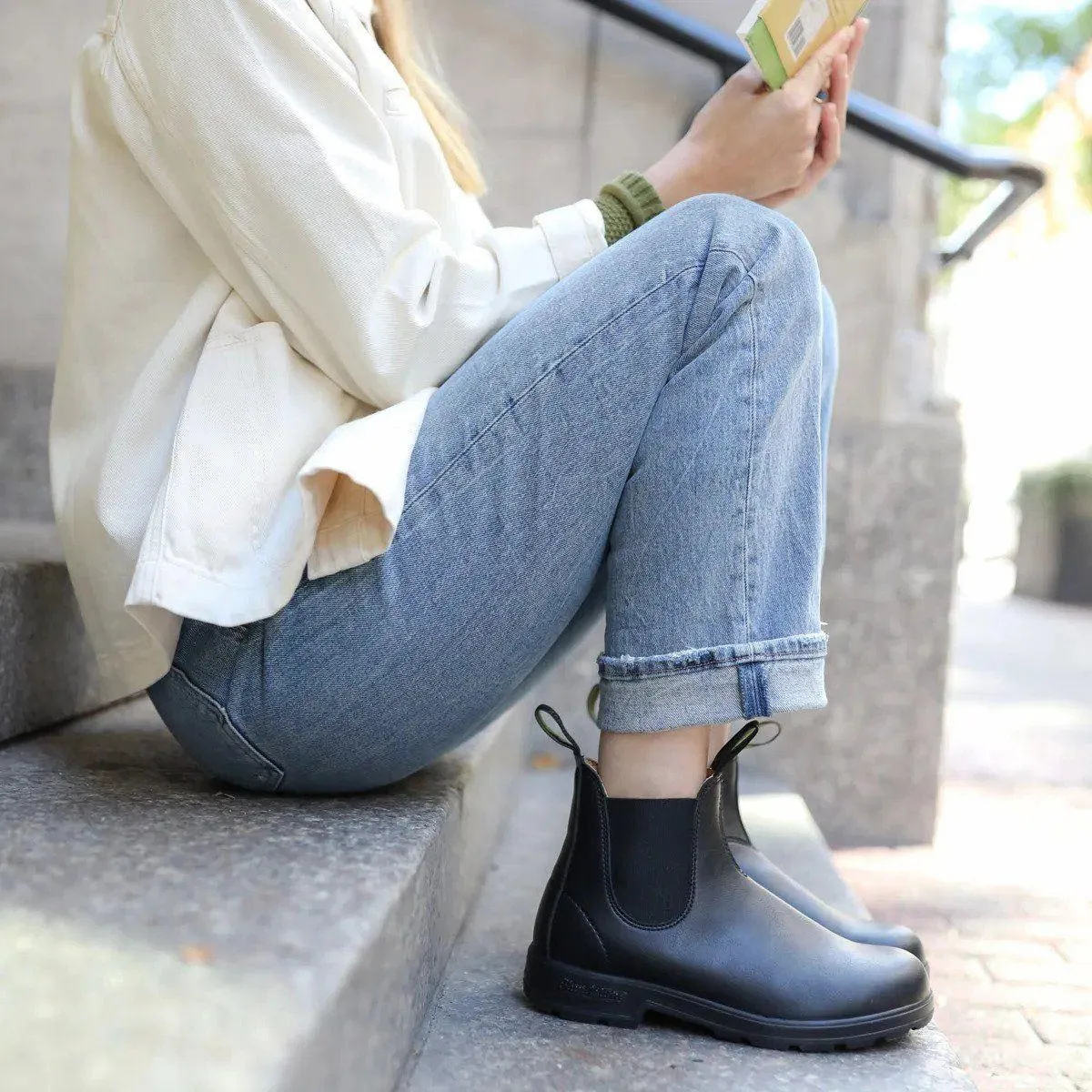 Blundstone 2115 Classic Black Vegan Leather Chelsea Boots Ankle Boots Classic