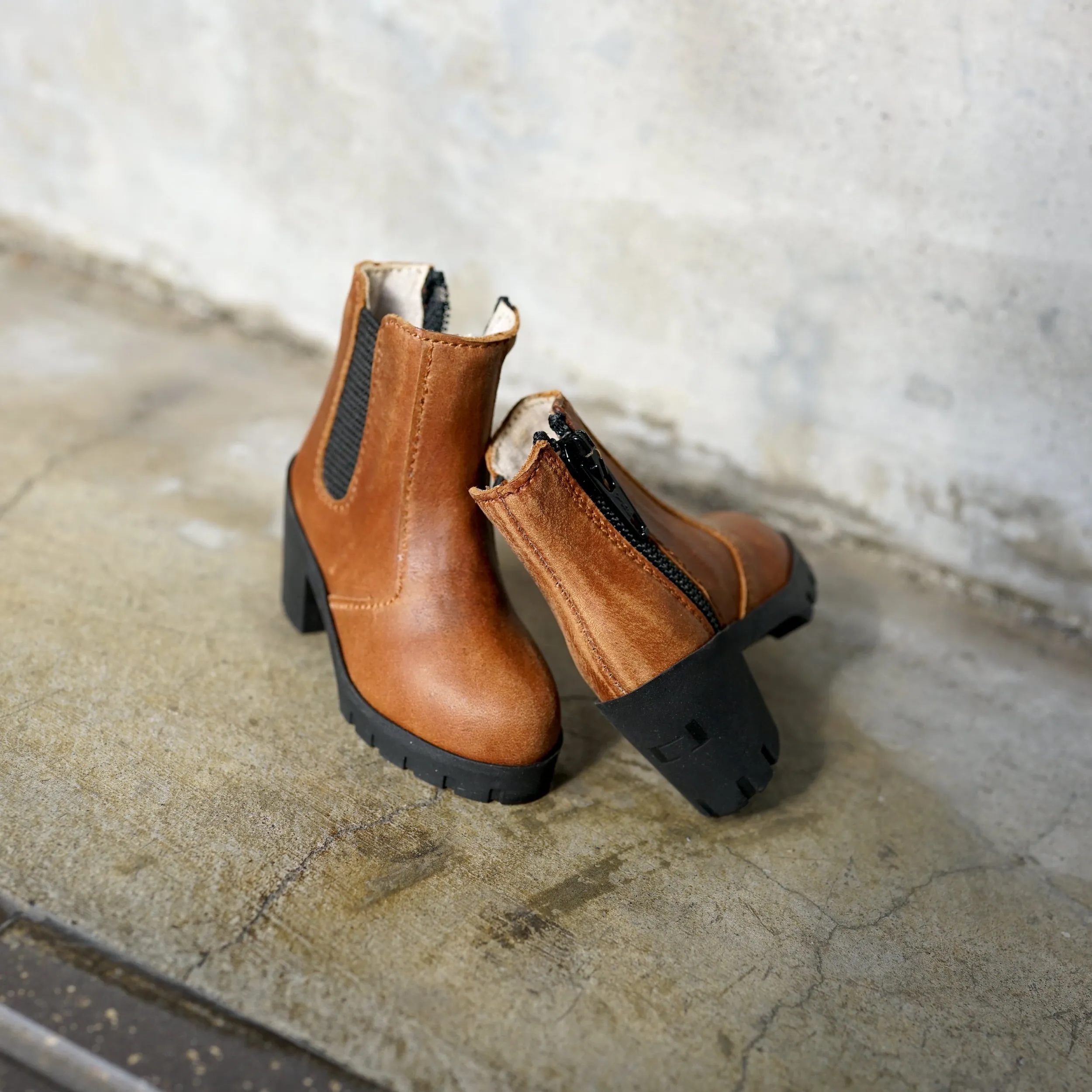 Chelsea Boots (Brown)