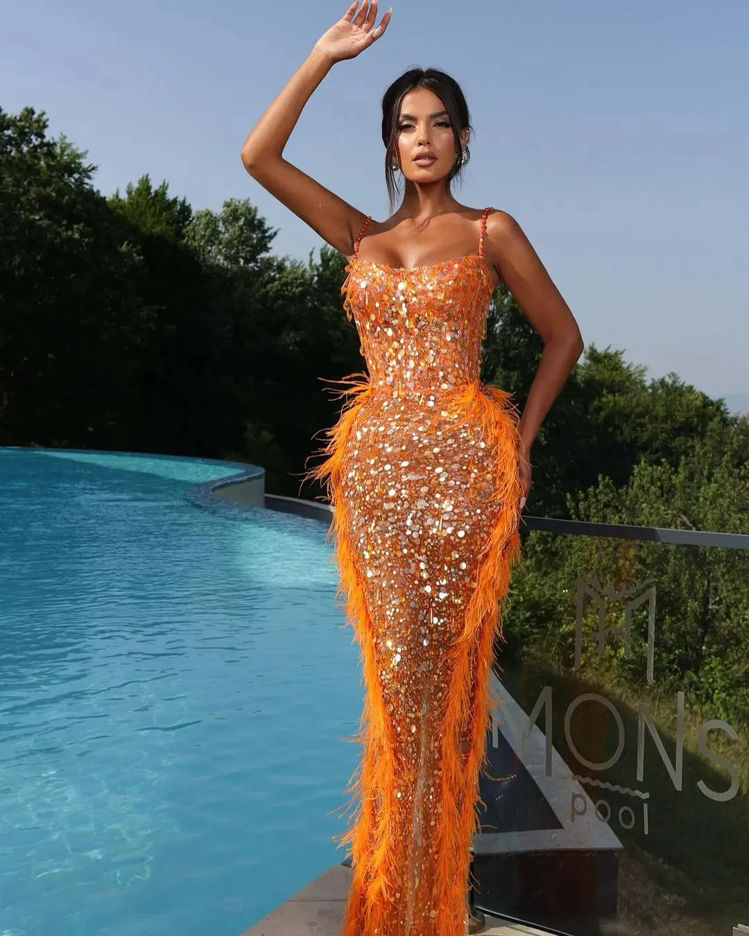 Gorgeous Feather Prom Dresses Tassel Spaghetti Straps Evening Gowns Beaded Sequins Crystal Custom Made Party Dress