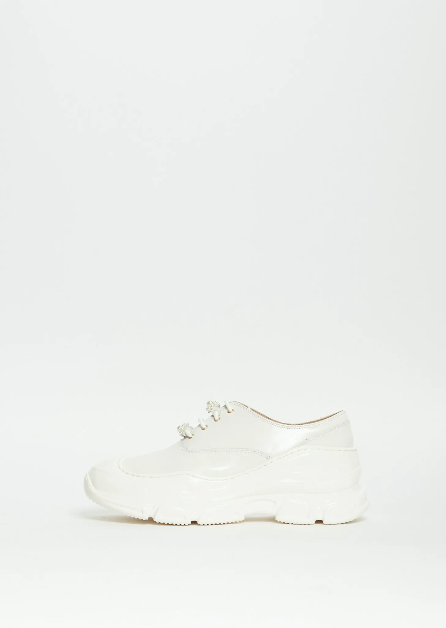 Lace-Up Daisy Brogue