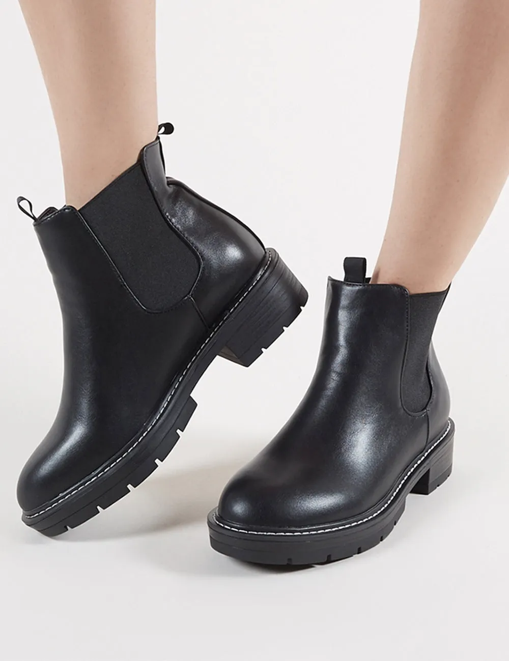 Meadow Flat Chelsea Boots