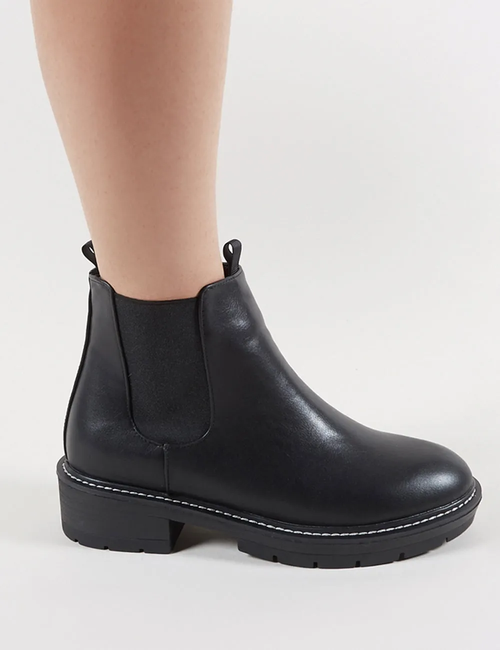 Meadow Flat Chelsea Boots