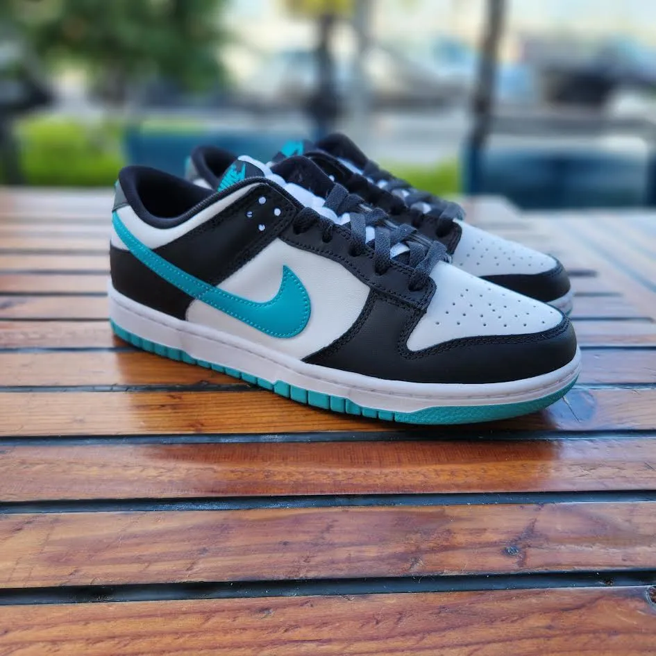 Nike Dunk Low 'UN-TIFFANY'